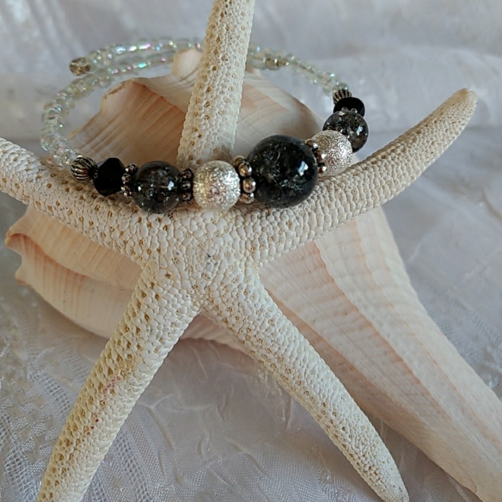 Handmade Memory Wire Bracelet - Picture 2 of 3